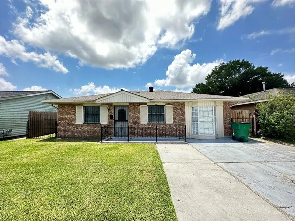 1104 Sandalwood Dr, Harvey, LA 70058