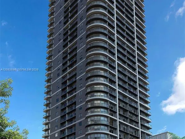 121 NE 5th St, Miami, FL
