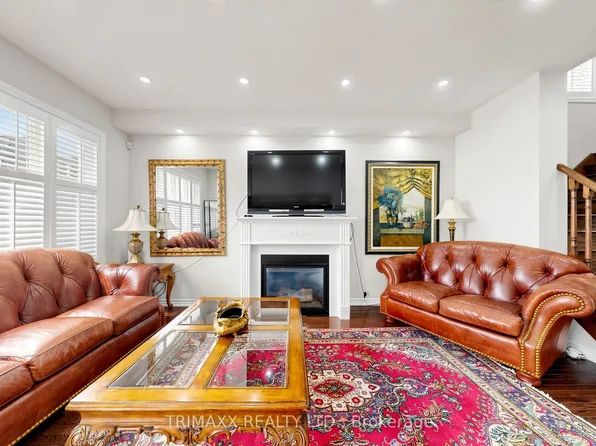 30 Learmont Ave, Caledon, ON L7C 3N3