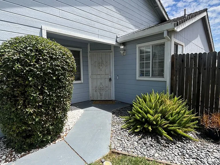 836 Marsh Creek Dr — Photo 5
