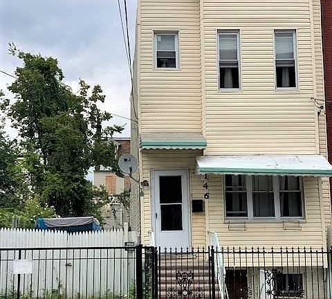 2nd image of 146 Union St