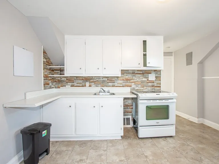 43 River Rd — Photo 3