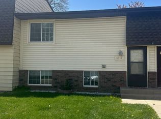 4319 Abbott Rd, Lincoln, NE 68516