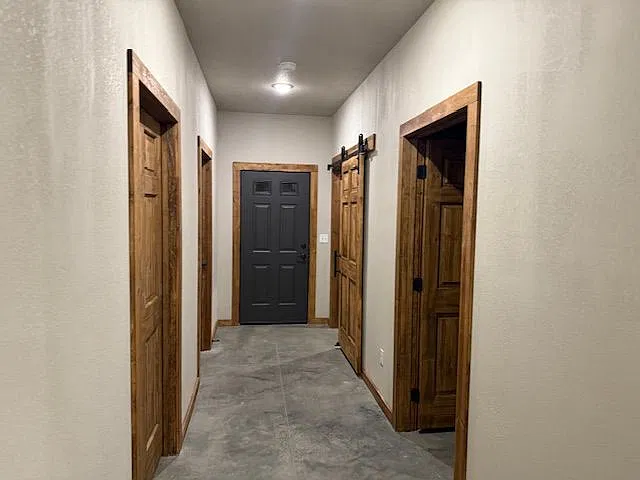 3 bed, 2.0 bath, 1596 sqft, $2,100 — Photo 4