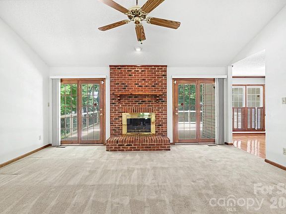 5th image of 9043 Birch Ct
