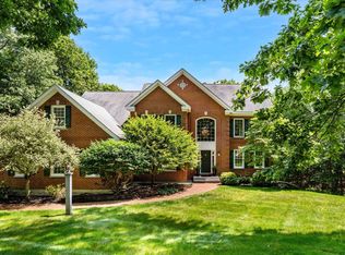 11 McAfee Farm Rd, Bedford, NH 03110