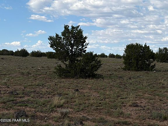 4th image of 59S W Rocky Rabbit Rd