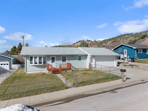 808 E Grant St, Spearfish, SD 57783