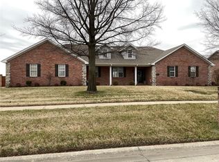 520 Laurelwood Ave, Sikeston, MO 63801