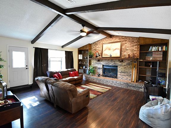 2nd image of 701 Rosewood Dr
