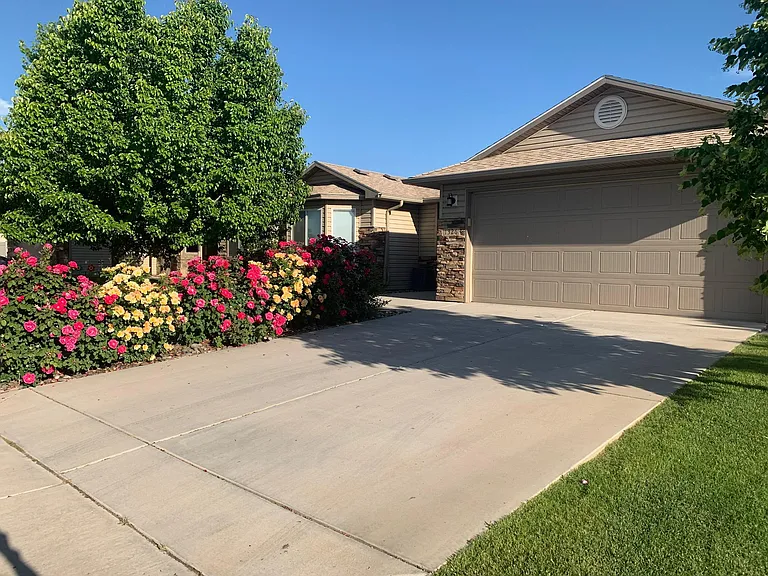 2-car driveway & automatic garage