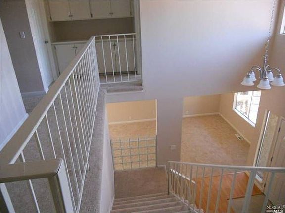 Front entry/stair