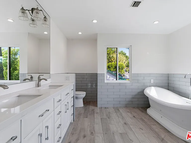 1301 Angelus Ave — Photo 30