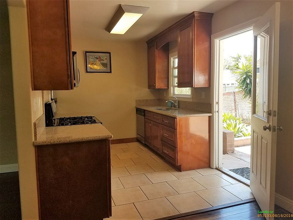 2nd image of 4636 Lee Ave