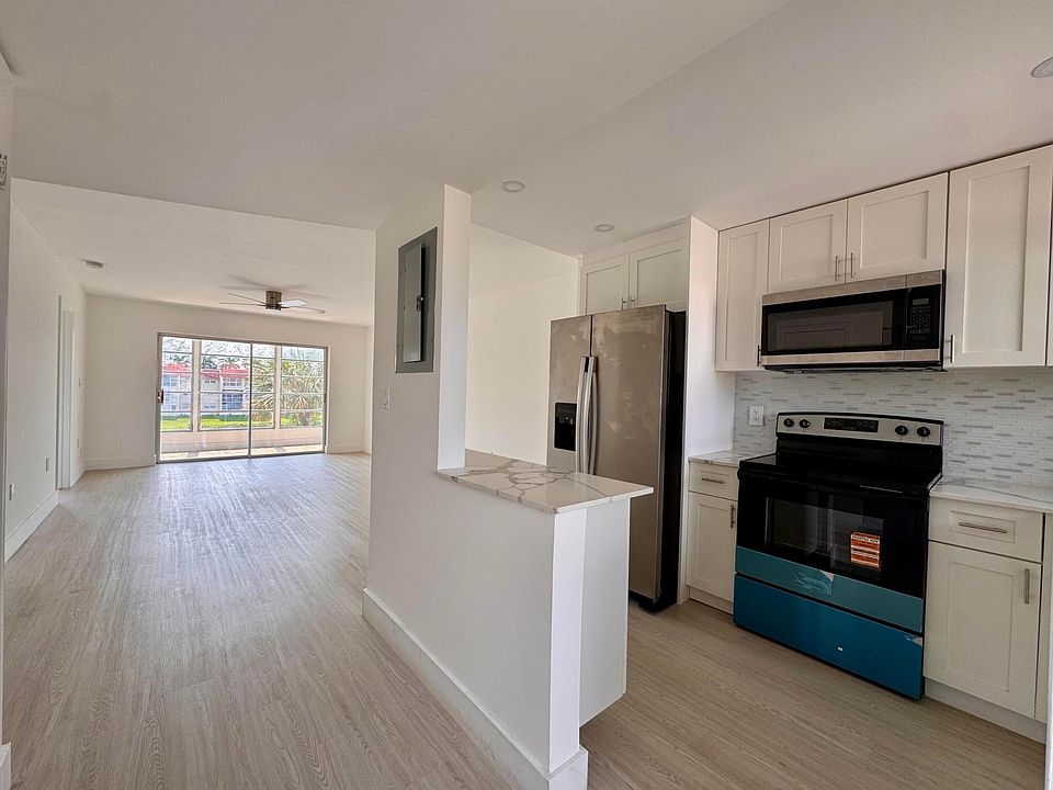 1st image of 2831 E Sunrise Lakes Drive E #311