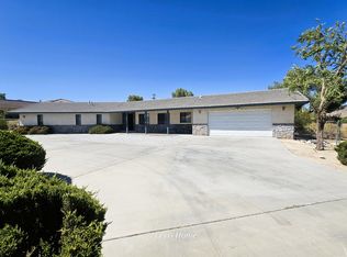 19588 Tomahawk Rd, Apple Valley, CA 92307
