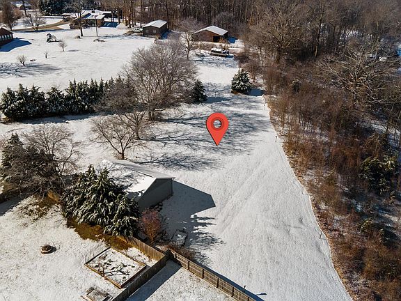 3rd image of 1739 Spencer Dr