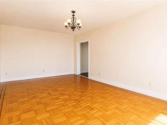 3rd image of 1289 E 19th St APT F7