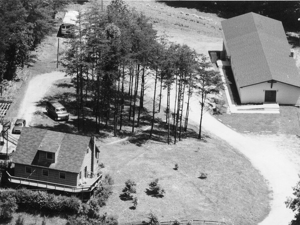 1st image of 1528 Meadowlane Dr