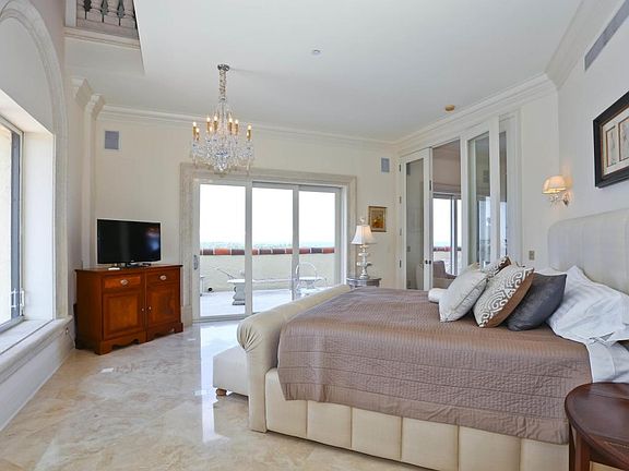 5th image of 150 Bradley Pl #1101