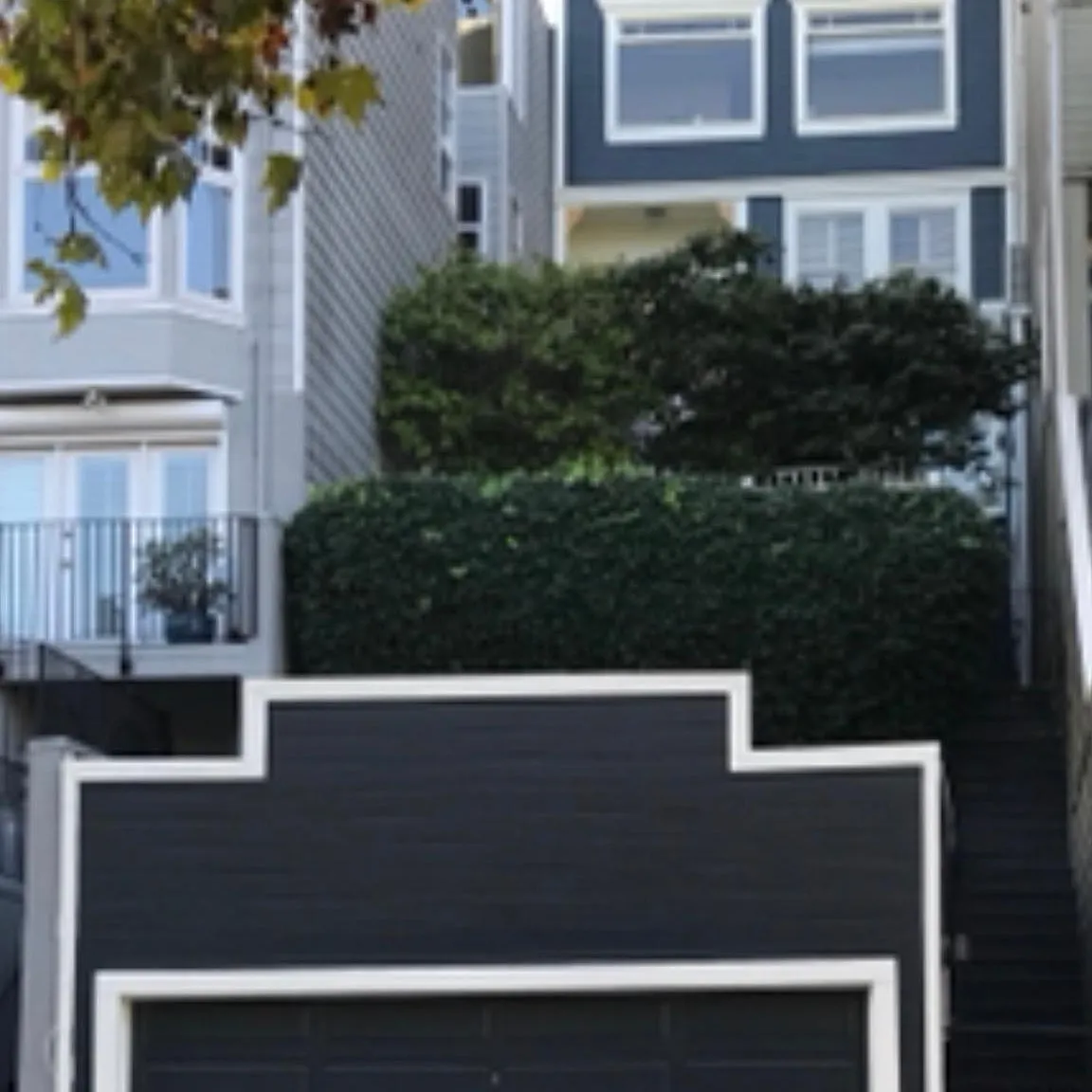 353 Lombard St — Photo 1