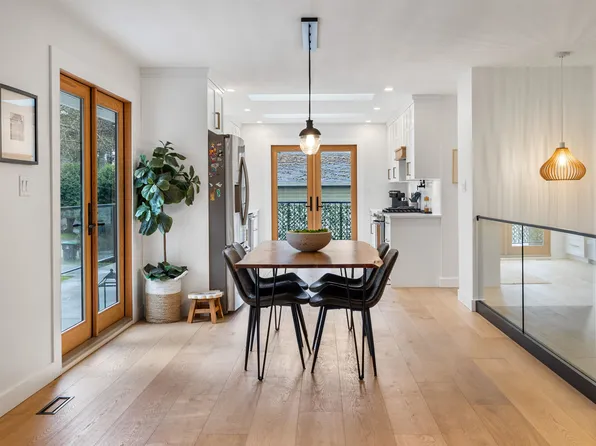 12751 27a Ave, Surrey, BC V4A 2N5