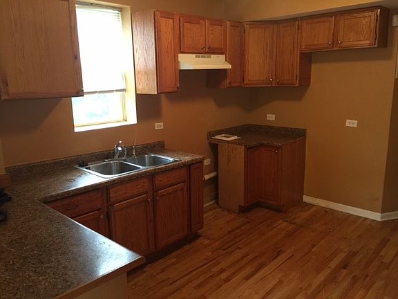5th image of 736 N Avers Ave #1