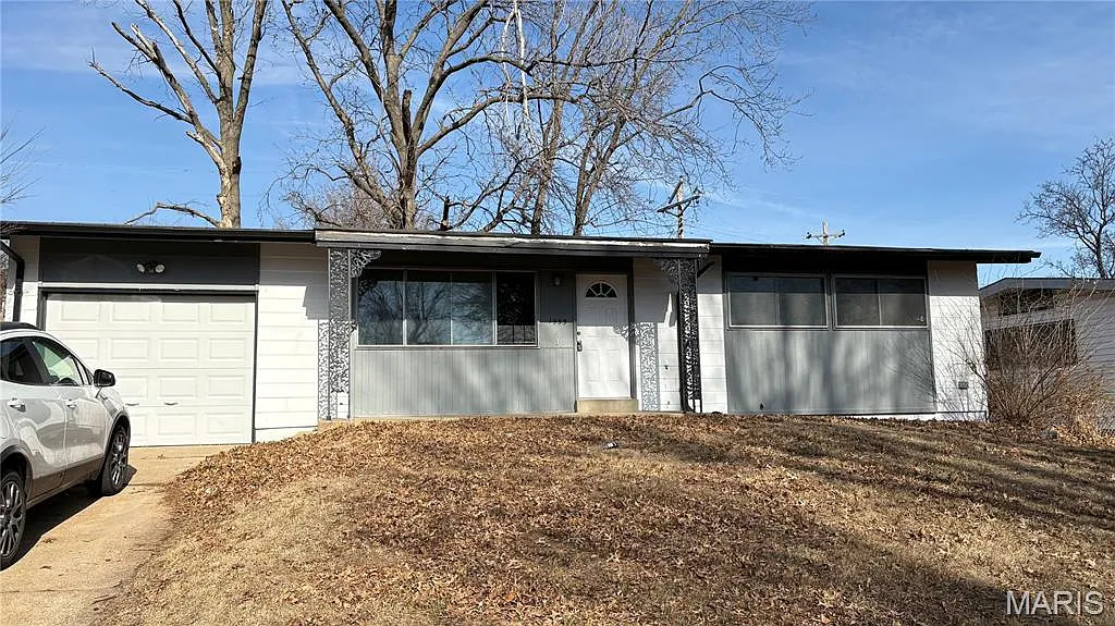 1533 Chesley Dr photo 1