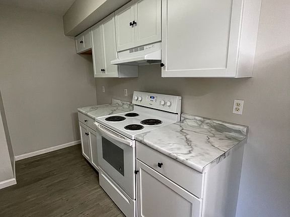 4th image of 10 Ironwood Ct #25