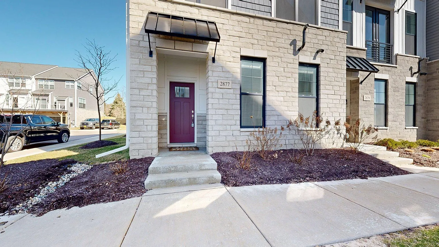 2877 Rayfield Ave photo 1