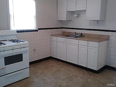 5th image of 6602 Hazen Ave