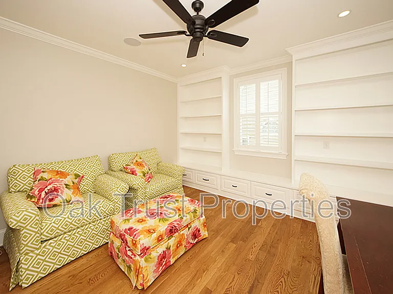 125 Brogun Ln — Photo 6
