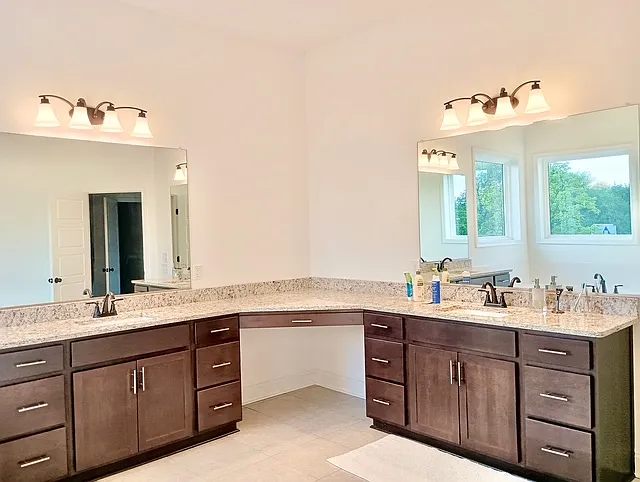 1809 Macarthur Dr — Photo 12