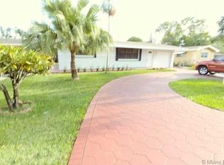 8730 SW 10th St, Pembroke Pines, FL 33025