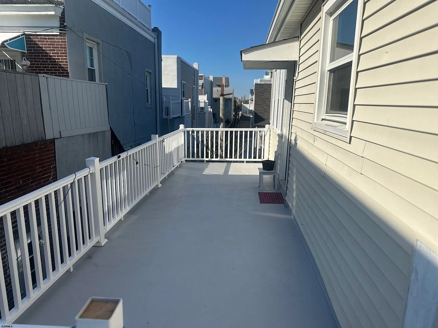 2 bed, 1.0 bath, $2,200 — Photo 4