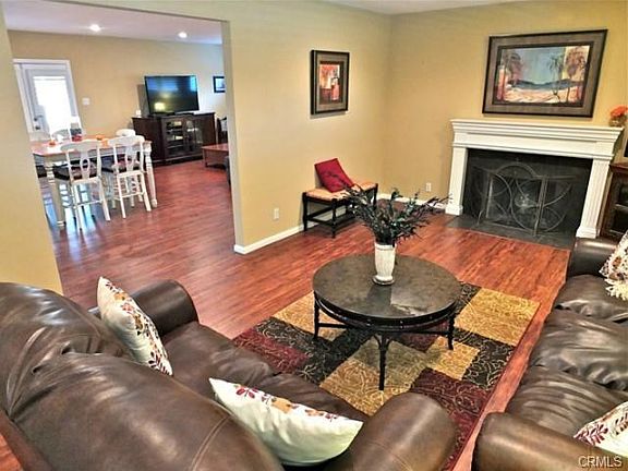 Open floor plan!
