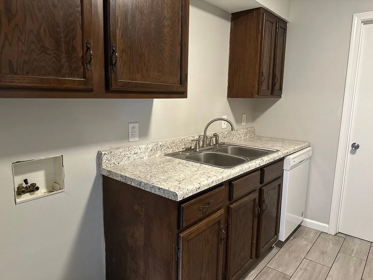 1 bed, 768 sqft, $850 — Photo 3