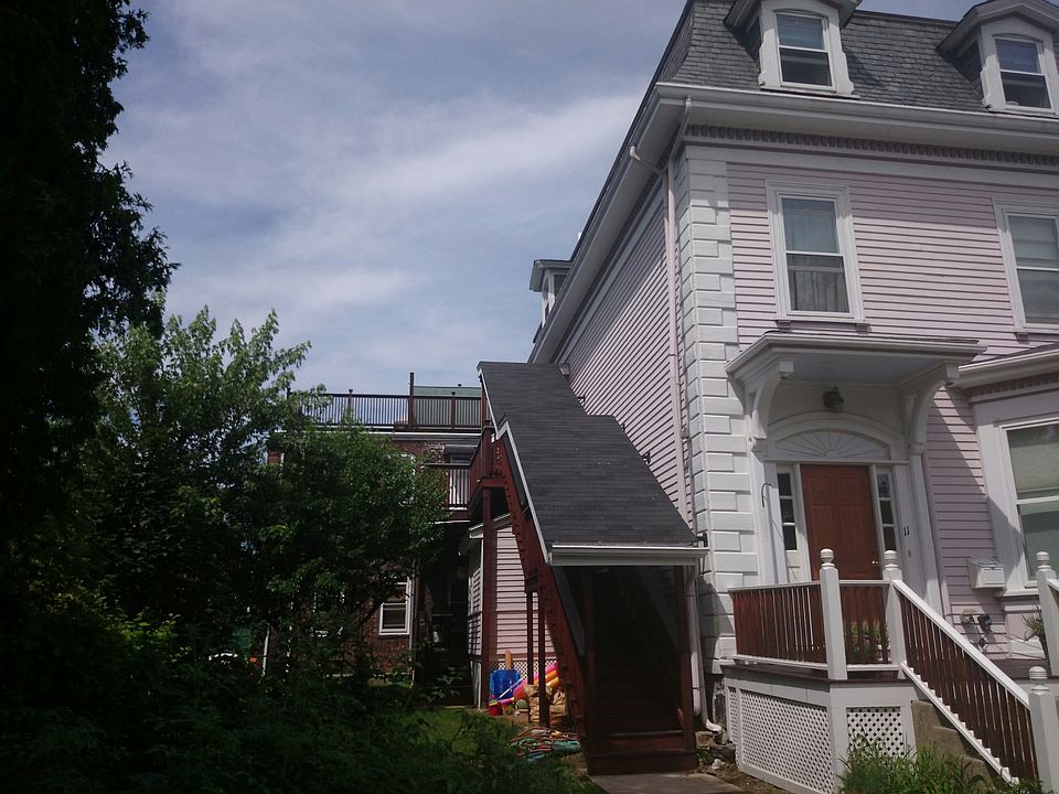 2nd image of 11 Pearl St APT 4