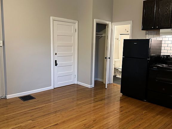 2nd image of 607 E Ormsby Ave #3