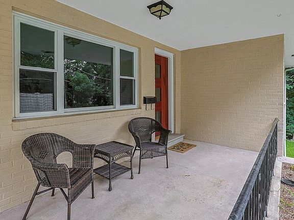 3rd image of 20 Ravensdale Road