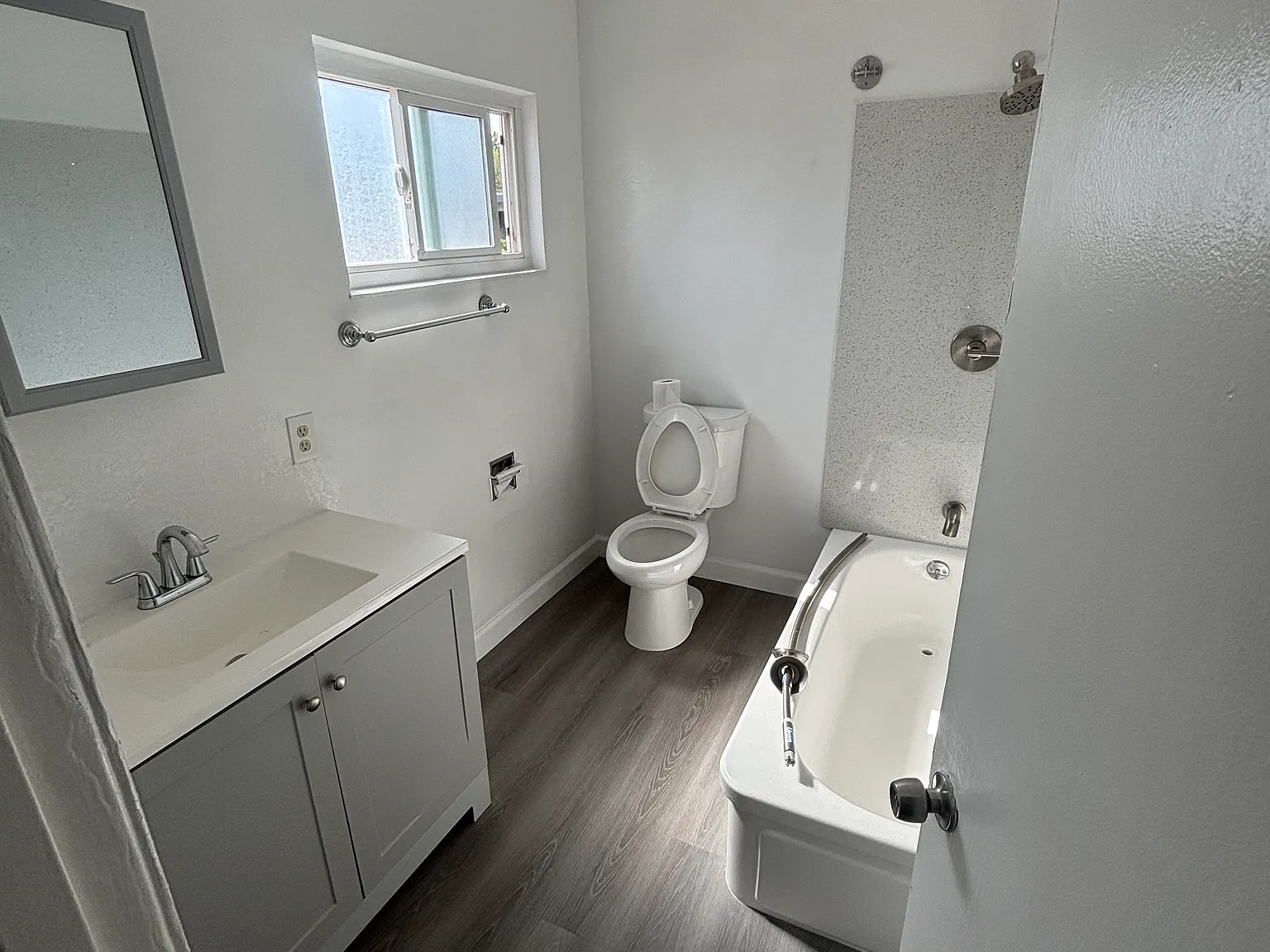 1 bed, $2,000 — Photo 2