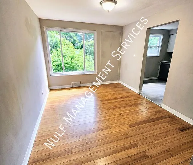 456 Idlewood Rd — Photo 3