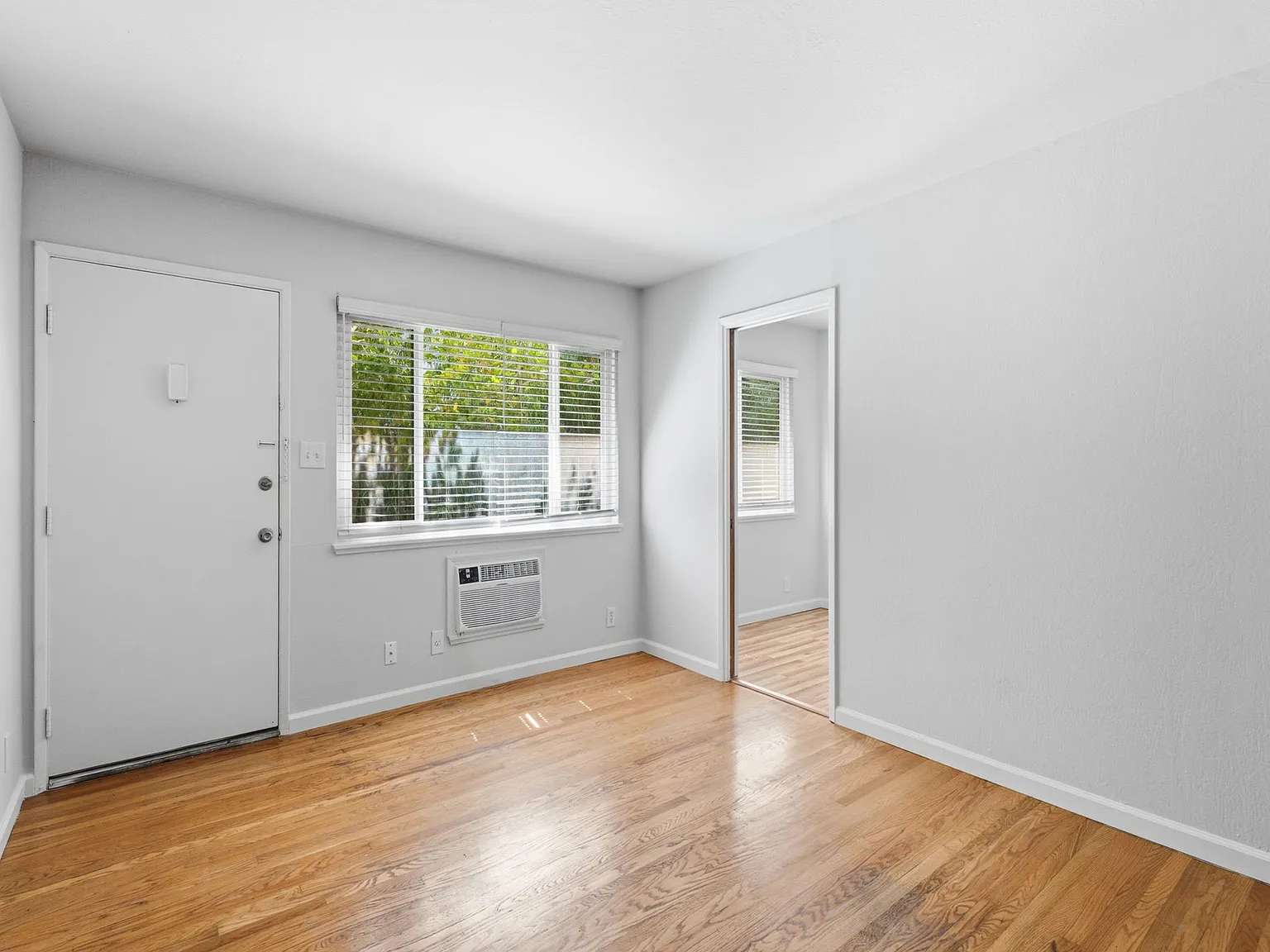 1 bed, 650 sqft, $1,495 — Photo 3