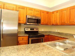 55 SE 3rd Ave, Hallandale, FL 33009