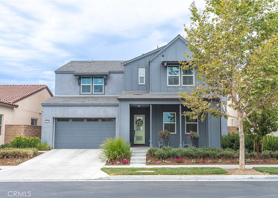 1st image of 2550 E Penelope Ln