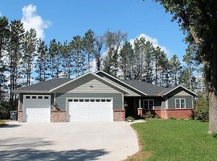 2711 Longview Ct, La Crosse, WI 54601