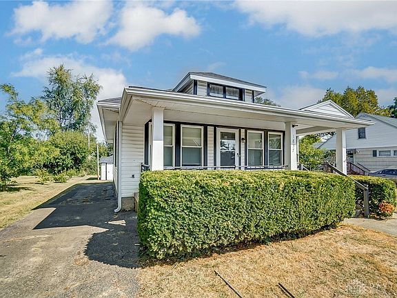 3rd image of 1837 Fieldstone Dr
