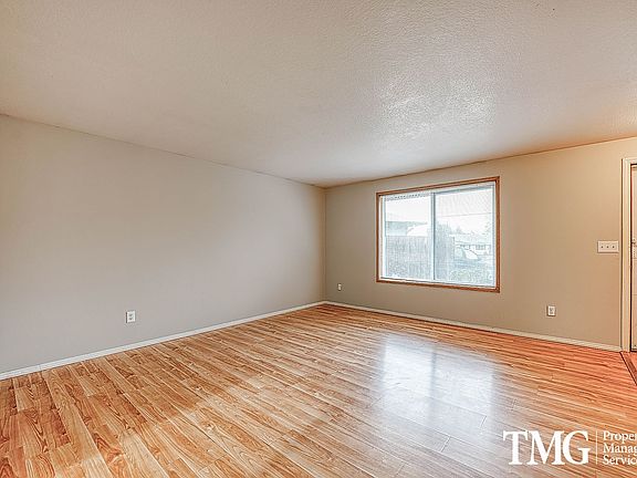 5th image of 8606 NE 160th Ave