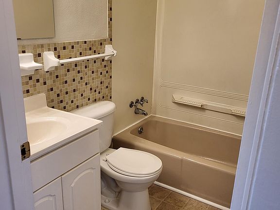 4th image of 4072 Sir Bors Ct APT 4
