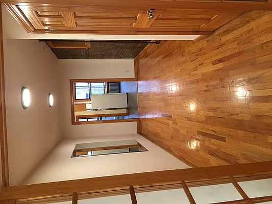 Rented by Peter Meskouris LREB | media 26